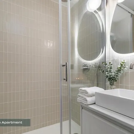Poeticstay - Louvre - Aboukir Apartment