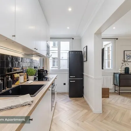 Poeticstay - Louvre - Aboukir Apartment *