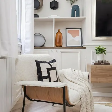 Poeticstay - Louvre - Aboukir Apartment *